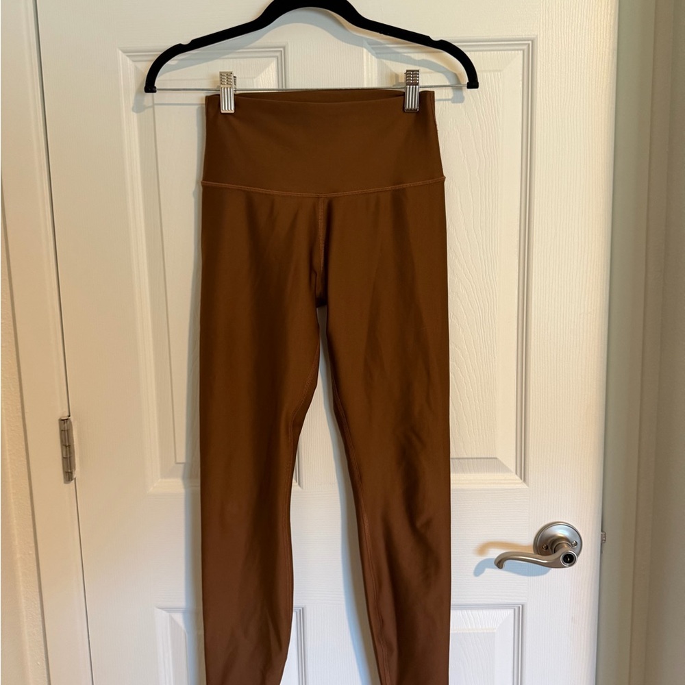 ALO Airlift 7/8 Leggings in Cinnamon Brown